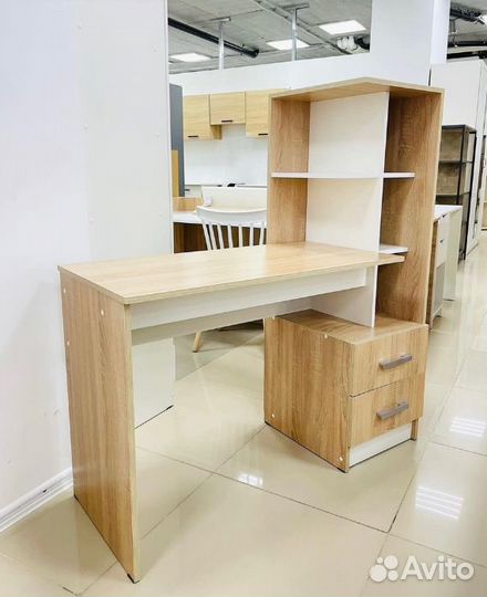 Компьютерный стол № 2 (новый )