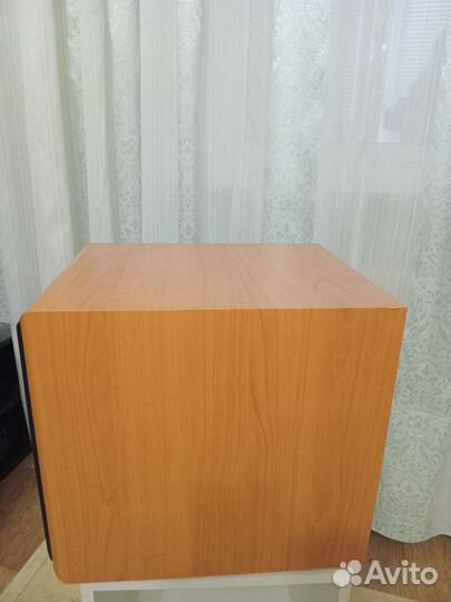 Активный сабвуфер