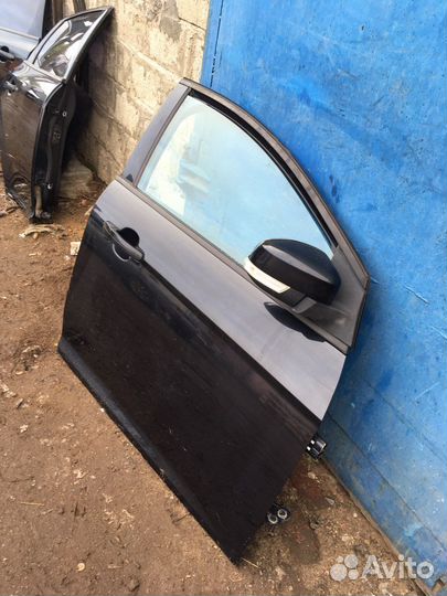 Ford Focus 3 передняя правая дверь