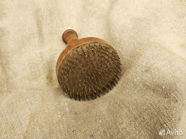 Щеть – орудие, использовавшееся для чесания льна