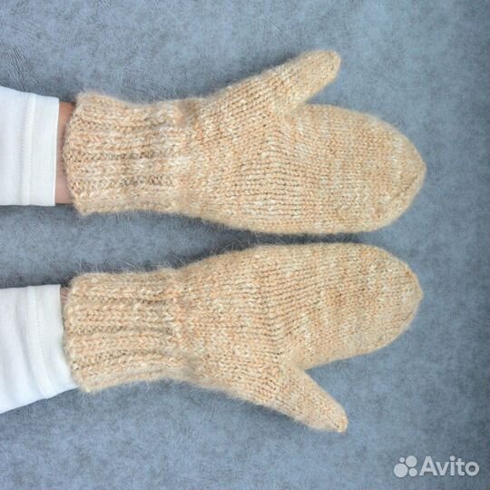 Женские варежки из собачьей шерсти