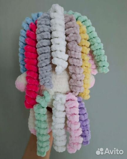 Вязаная игрушка Единорог. Плюшевая пряжа