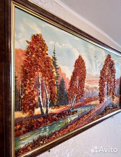 Картина с янтарем