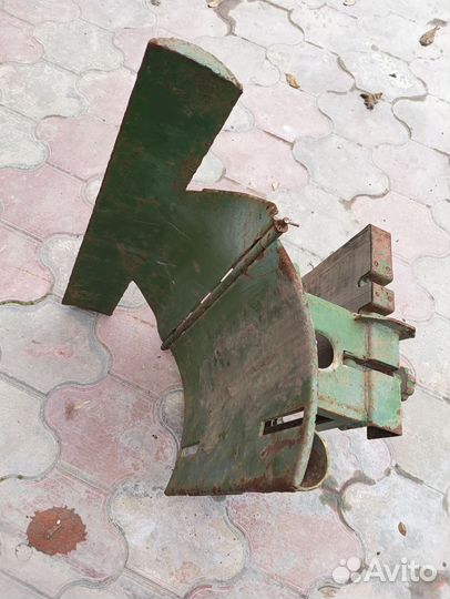 Транец резиновой лодки