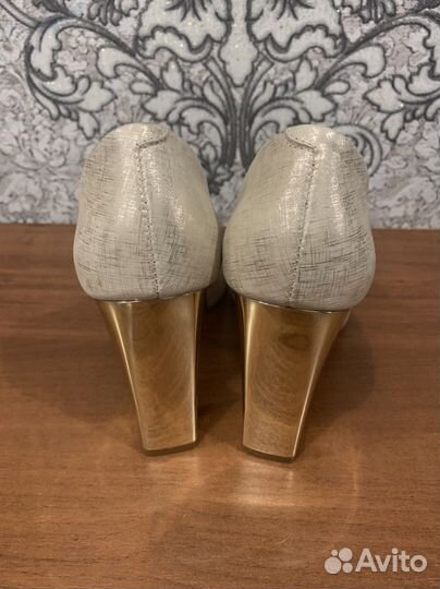 Туфли женские новые