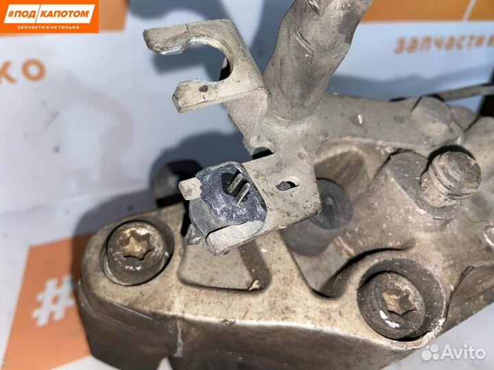 Суппорт тормозной передний левый Skoda Superb