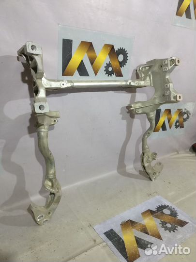 Volkswagen Touareg 18- Подрамник 6361