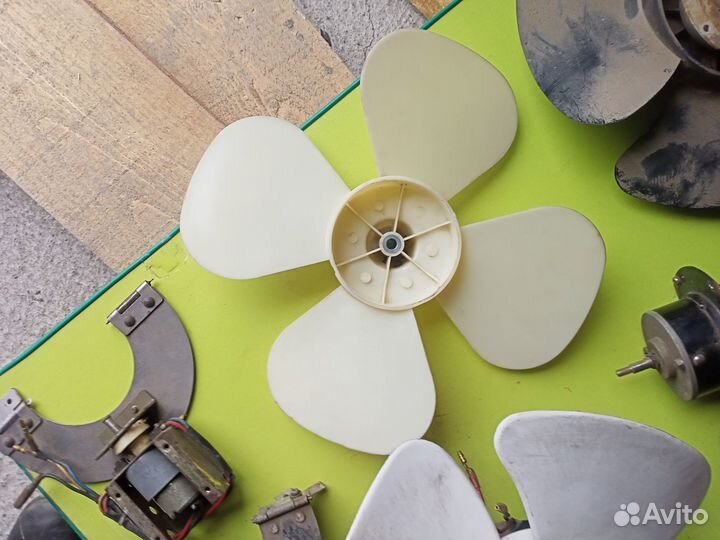 Мотор с вентилятором вытяжки воздуха автобуса