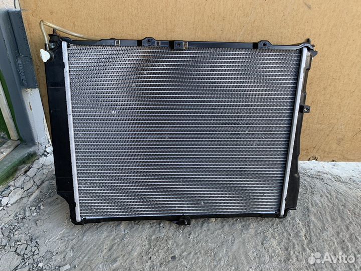 Радиатор охлаждения двигателя Toyota