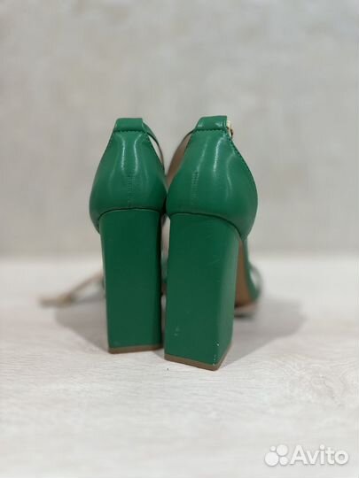 Босоножки женские 35 размер