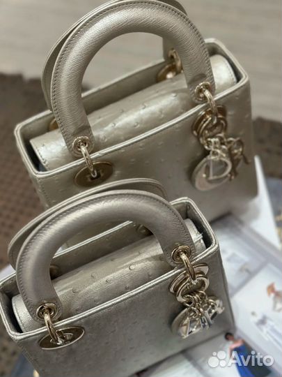 Lady Dior страус