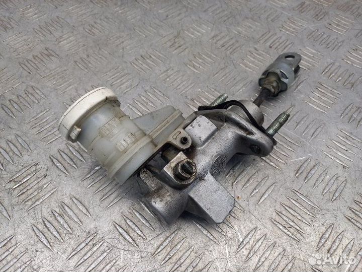 Цилиндр сцепления главный Mitsubishi L200 KB 2.5