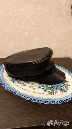 Мужская кожаная кепка