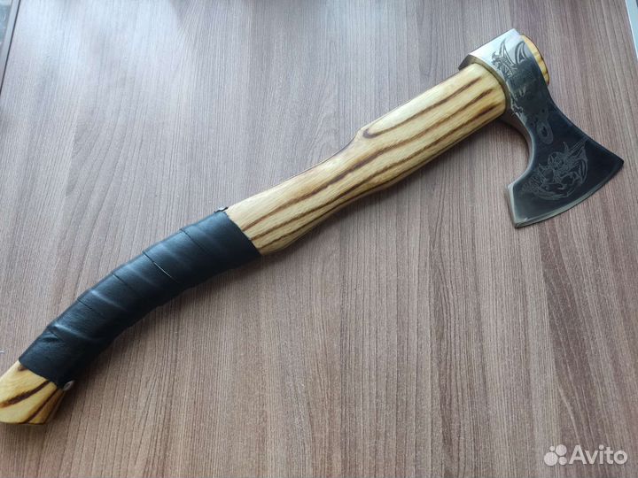 Топор ручной работы с гравировкой