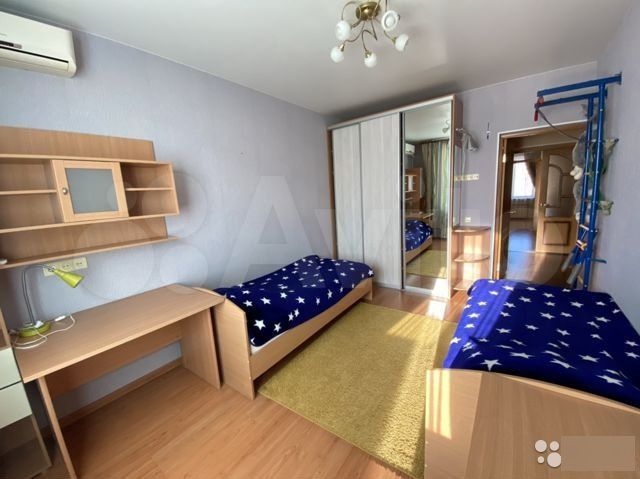 3-к. квартира, 70 м², 8/10 эт.