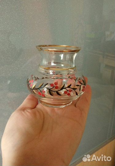 Стеклянная вазочка 