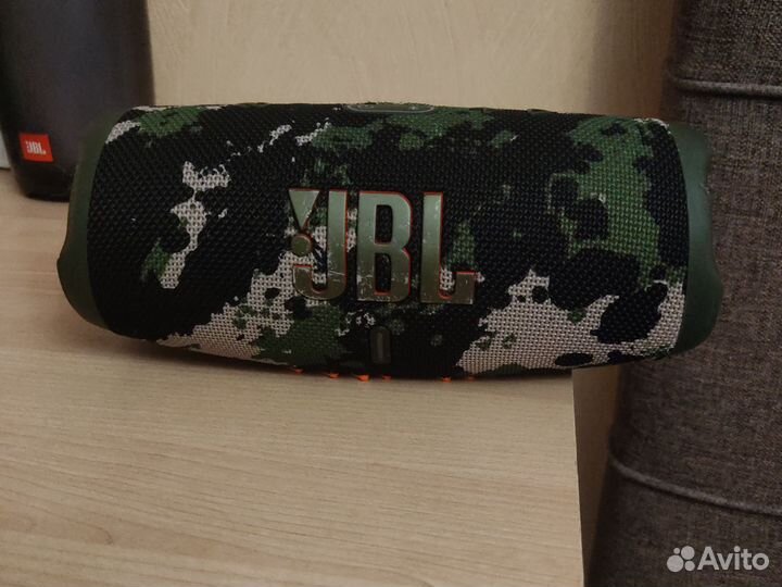 Колонка jbl charge 5 (забронировано)