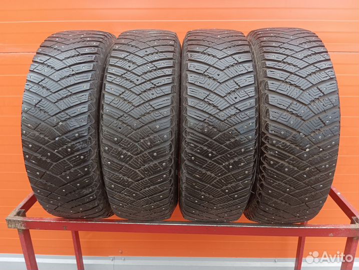 Goodyear Ultragrip Ice Arctic 225/65 R17 102T
