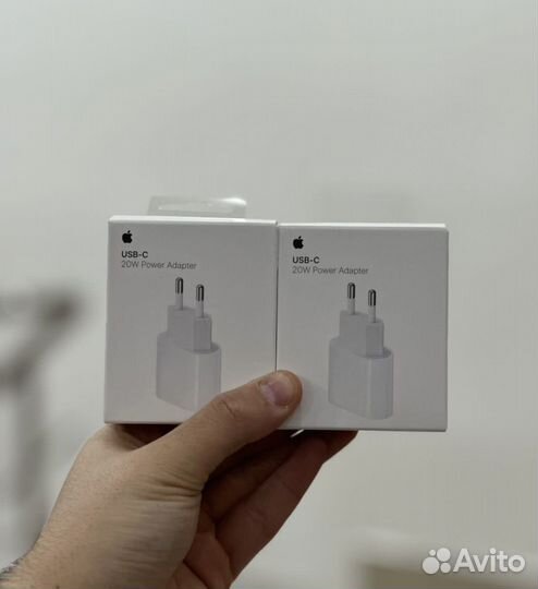 Оригинальный блок iPhone 20 w (зарядник)