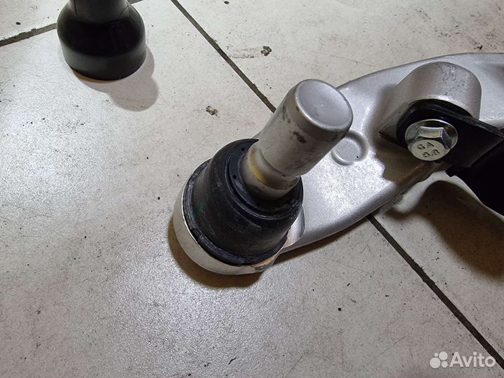 Рычаг нижний Ниссан Теана J32 новый