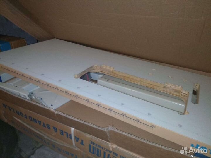 Промышленный стол для швейной машины