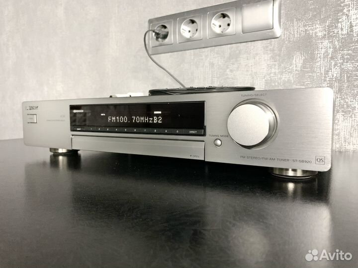 Цифровой тюнер Sony ST SB920 QS