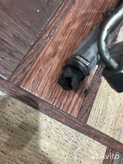 Топливная рампа peugeot 4007 2.2 diesel