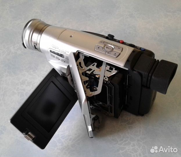 Видеокамера Panasonic VZ75