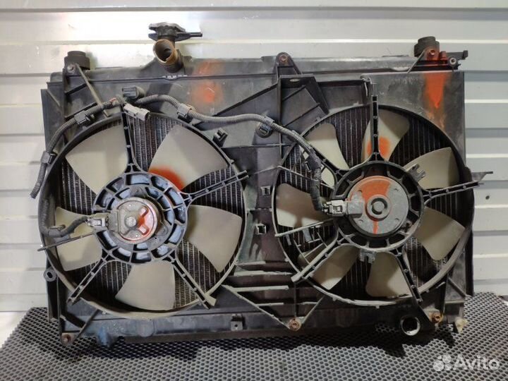 Радиатор двс основной Toyota Avensis Verso 2002