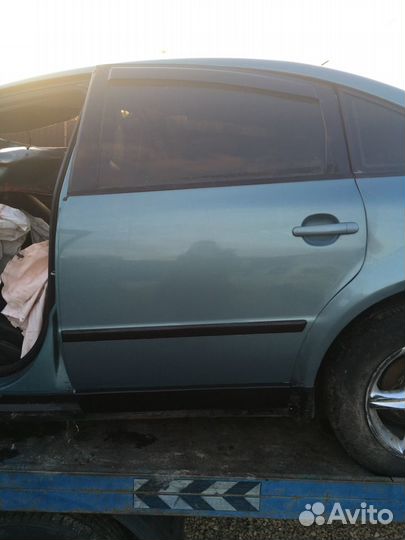 Задняя левая дверь Фольксваген Пассат Б5, Б5+