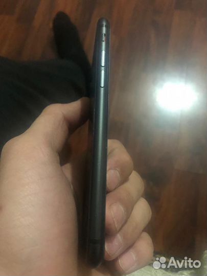 Телефон iPhone8