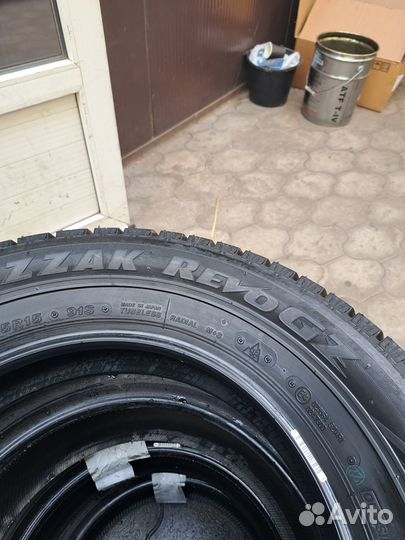 Bridgestone Blizzak Revo GZ 195/65 R15 91S