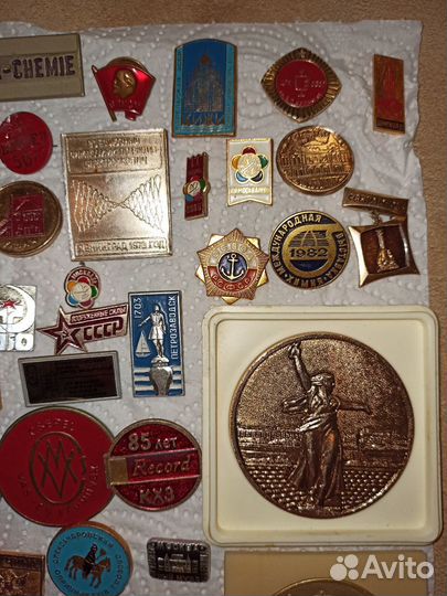 Значки СССР и гдр разные