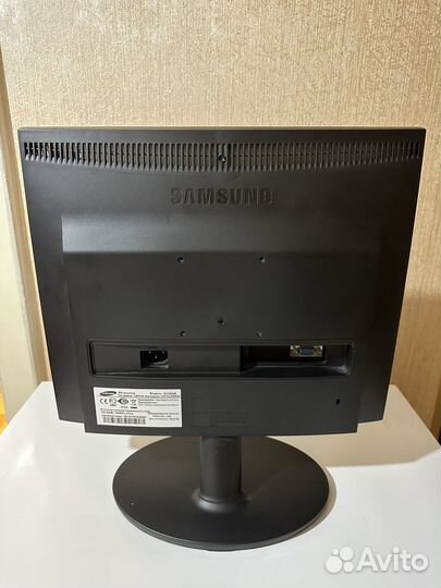 Монитор Samsung syncmaster E1720