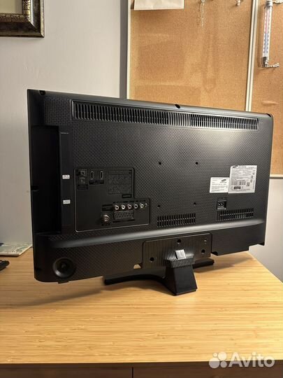 Телевизор Samsung UE28J4100AK