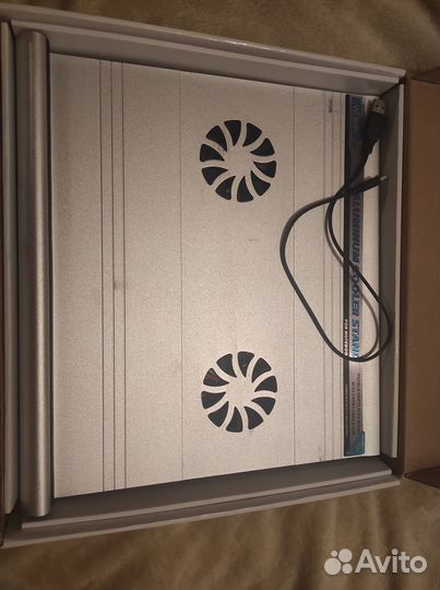 Охлаждающая подставка для ноутбука