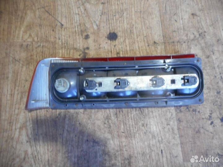 Фонарь задний наружный правый азлк 2141