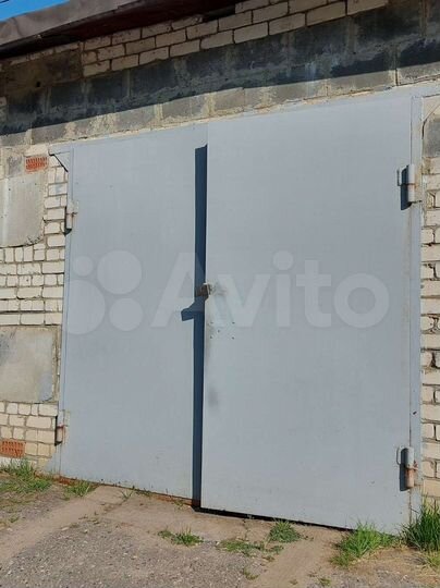 Гараж, > 30 м²