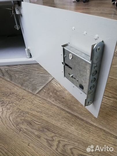 Ящик металлический с замком(сейф)