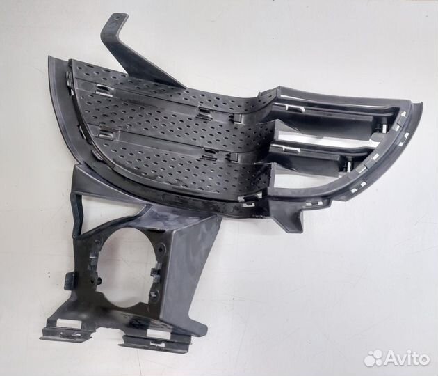 Решетка бампера переднего L Porshe Cayenne 10-14