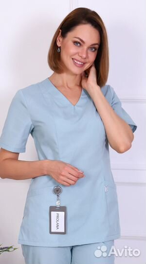 Медицинский костюм женский новый 46
