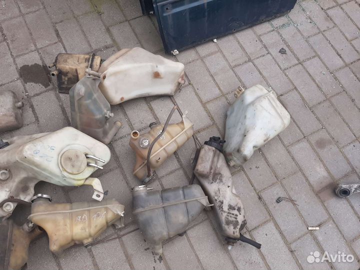 Бачок омывателя,расширительный бачек 124/201