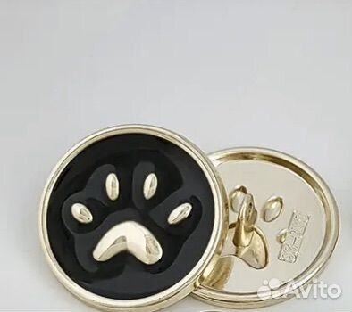 Кот кошка котенок лапка пуговицы металл