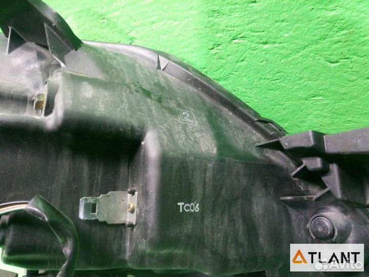 Фара левая mazda demio