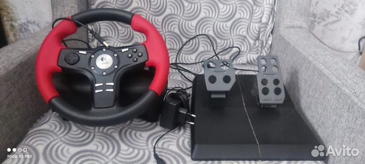 Игровой руль logitech
