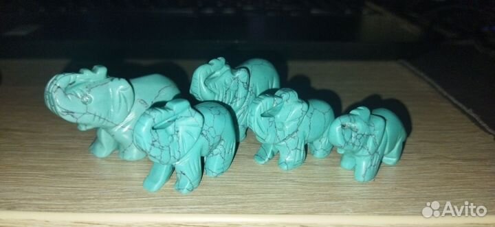 Слоны из бирюзы
