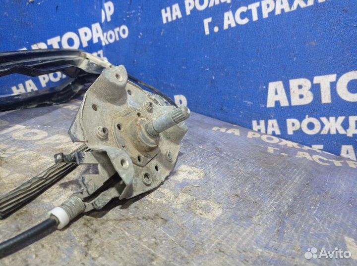 Передний правый стеклоподъемник Ford Focus 1 седан