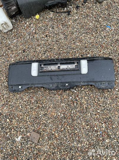 Range rover vogue l322 крышка багажника верхняя и