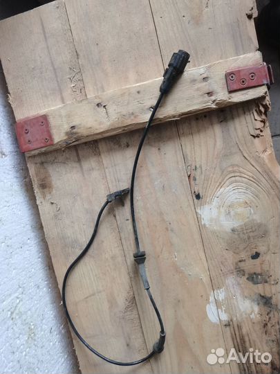 Датчик abs Renault