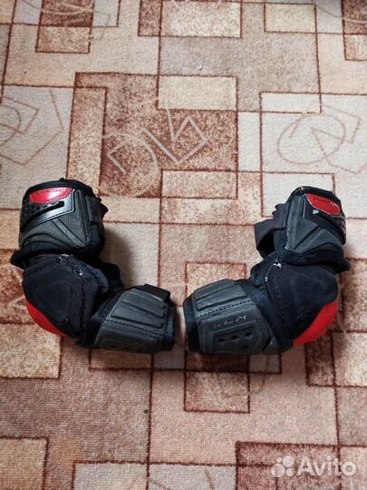 Нагрудник хоккейный Easton, jr